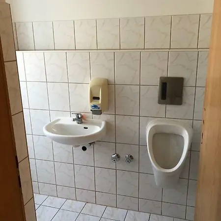 Hostel Monteurwohnheim 1 Bis 400 Personen In 09648 *